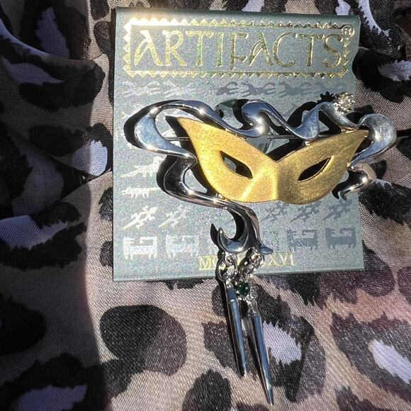 Masquerade Mask Ball Costume Party Vintage Brooch Pin New on Card - Picture 11 of 11